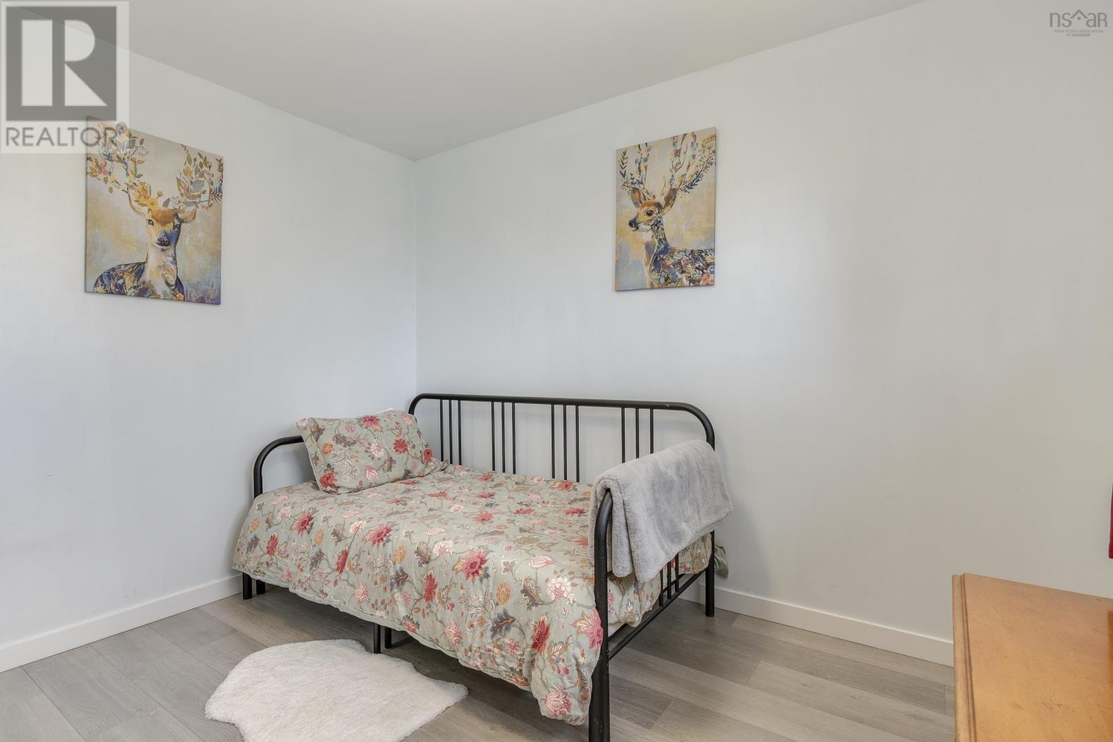 10 Shrewsbury Road - 34