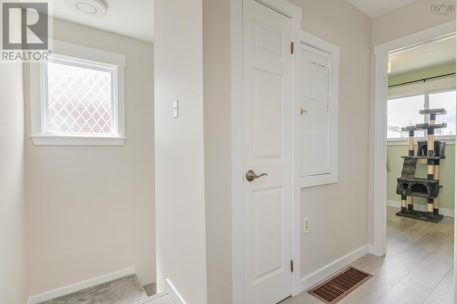 10 Shrewsbury Road - 41