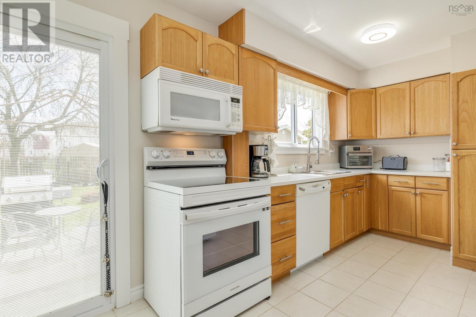 10 Shrewsbury Road - 9