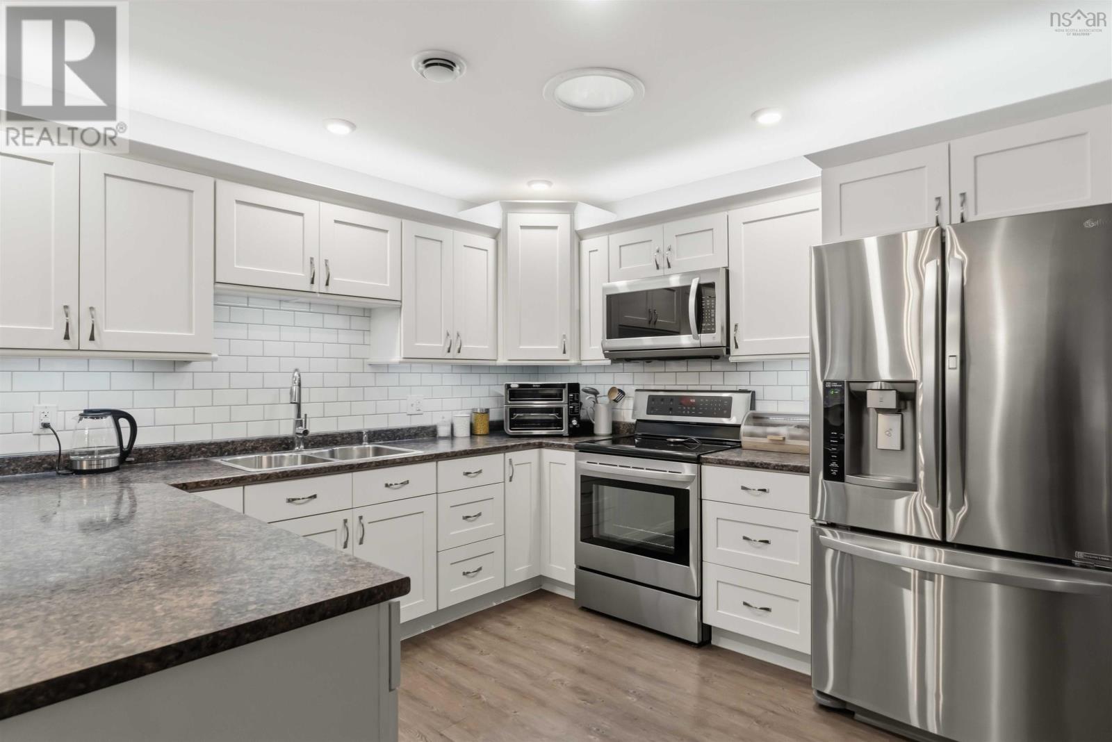 14 Smith Avenue - 20