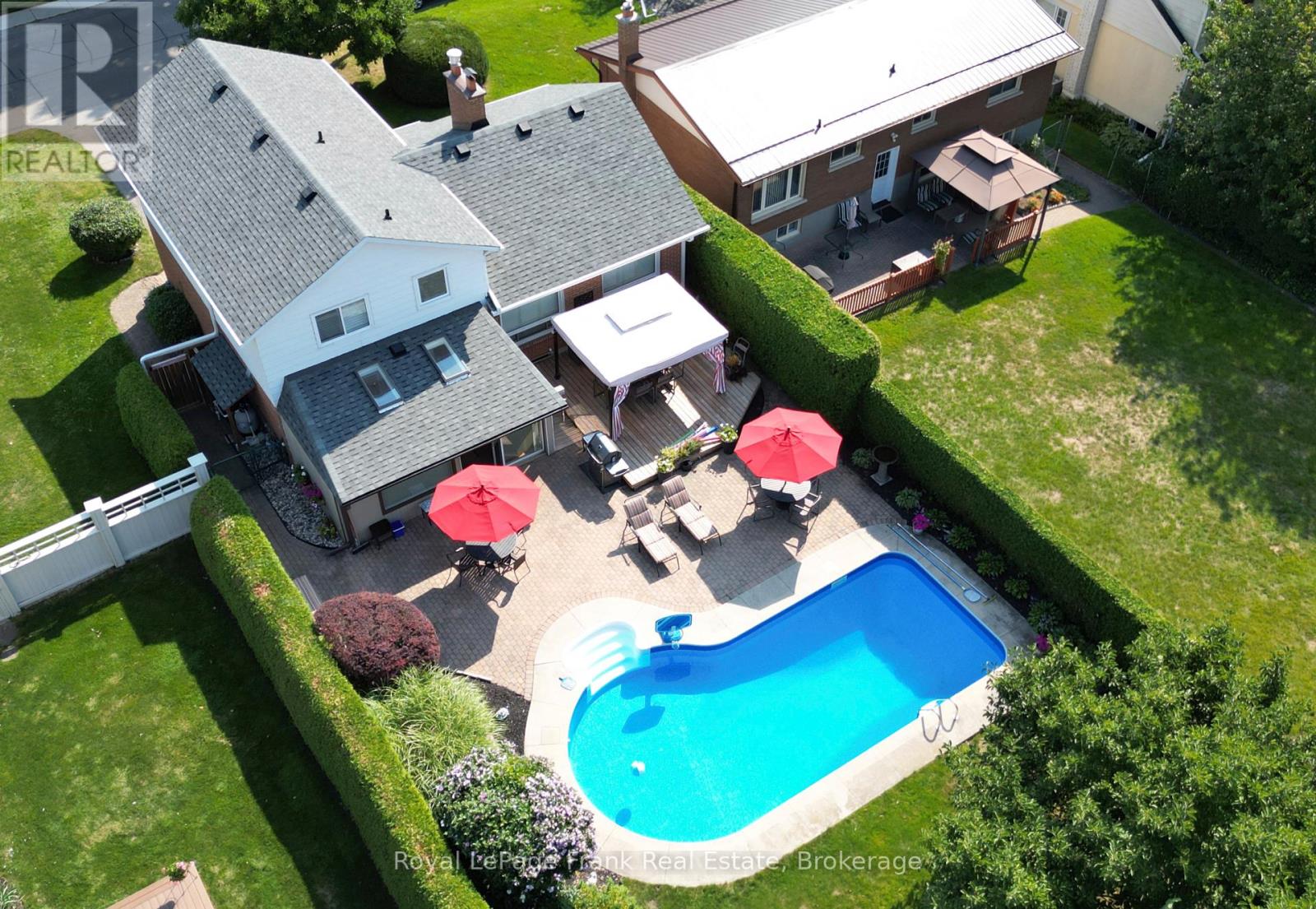 524 CENTRE STREET N - 46
