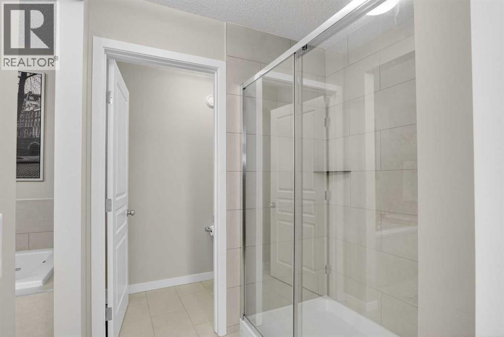 377 Masters Avenue SE - 30