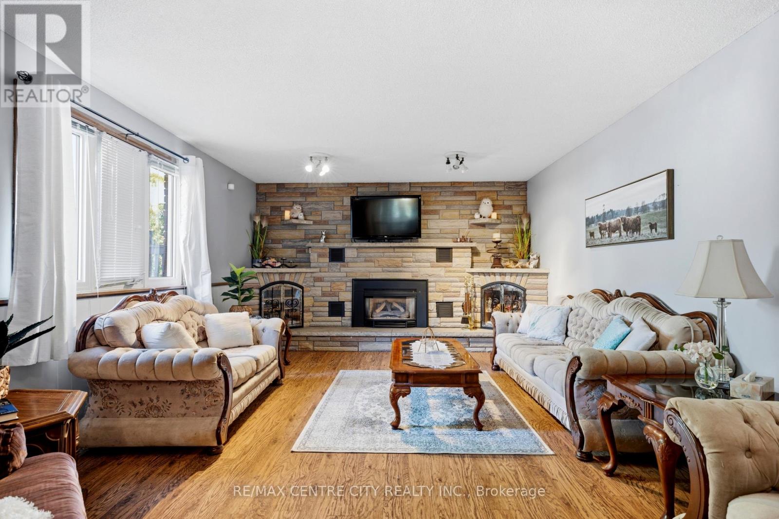 32 BROCK STREET - 15