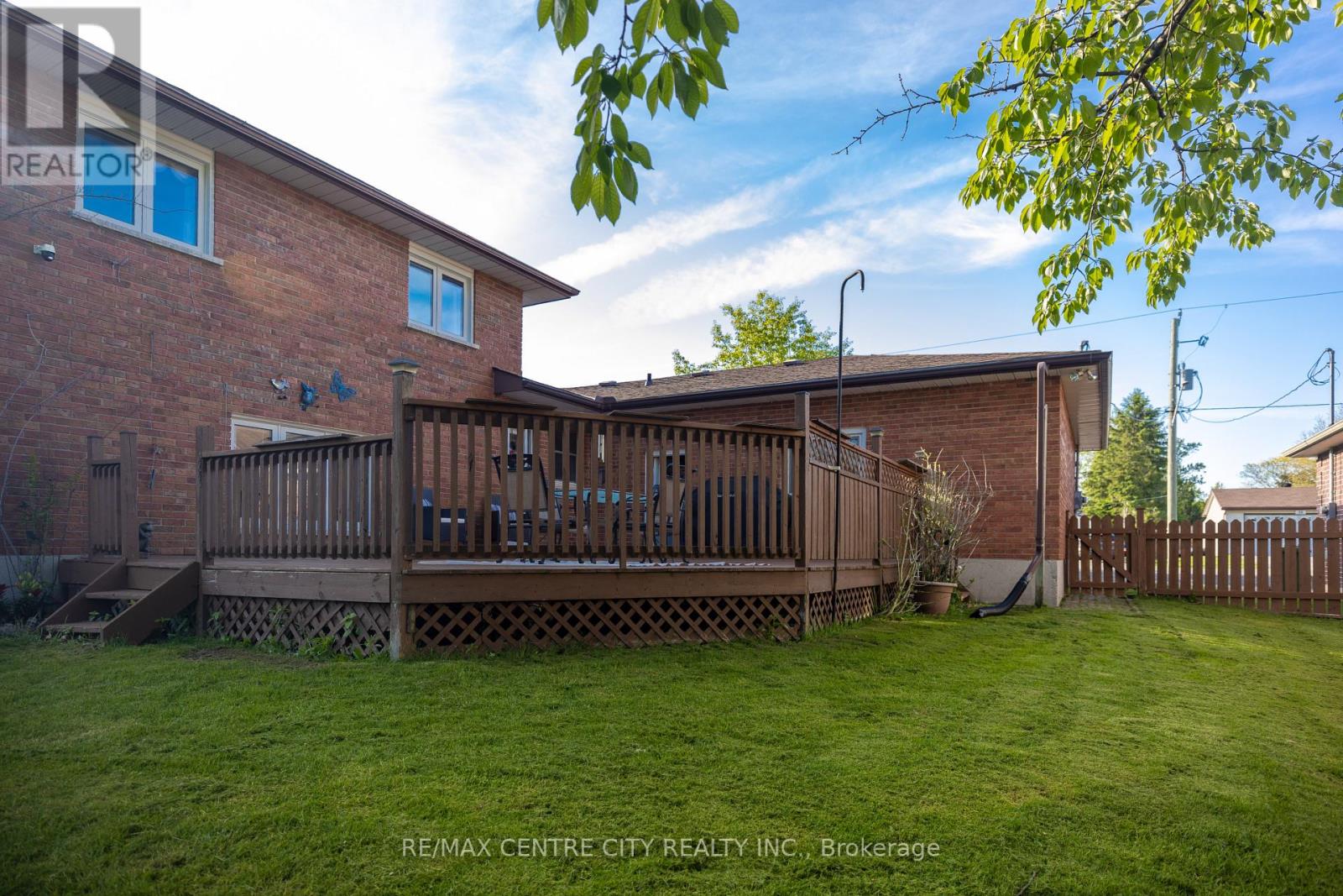 32 BROCK STREET - 34