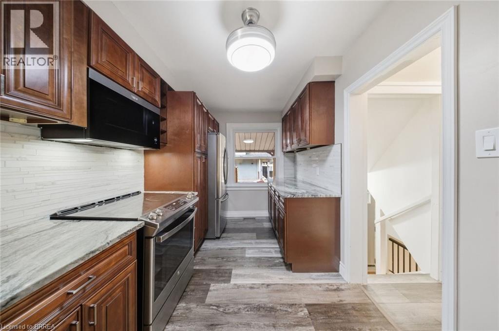 7 BARRY Drive - 10