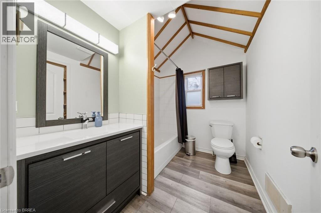7 BARRY Drive - 18