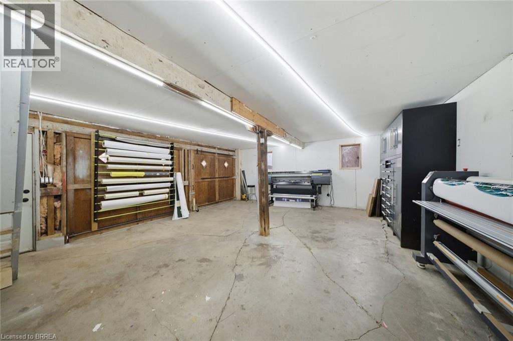 7 BARRY Drive - 26