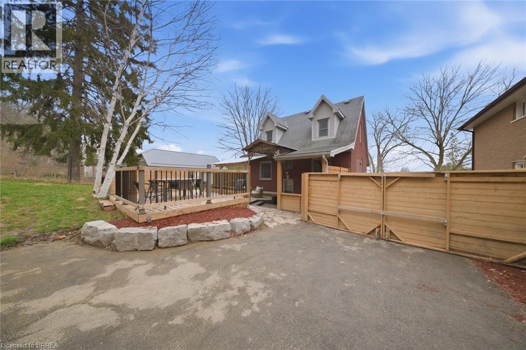 7 BARRY Drive - 30