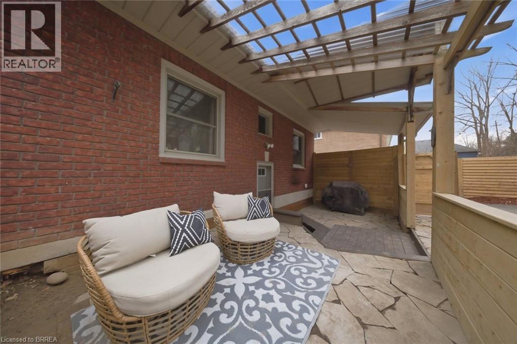 7 BARRY Drive - 31