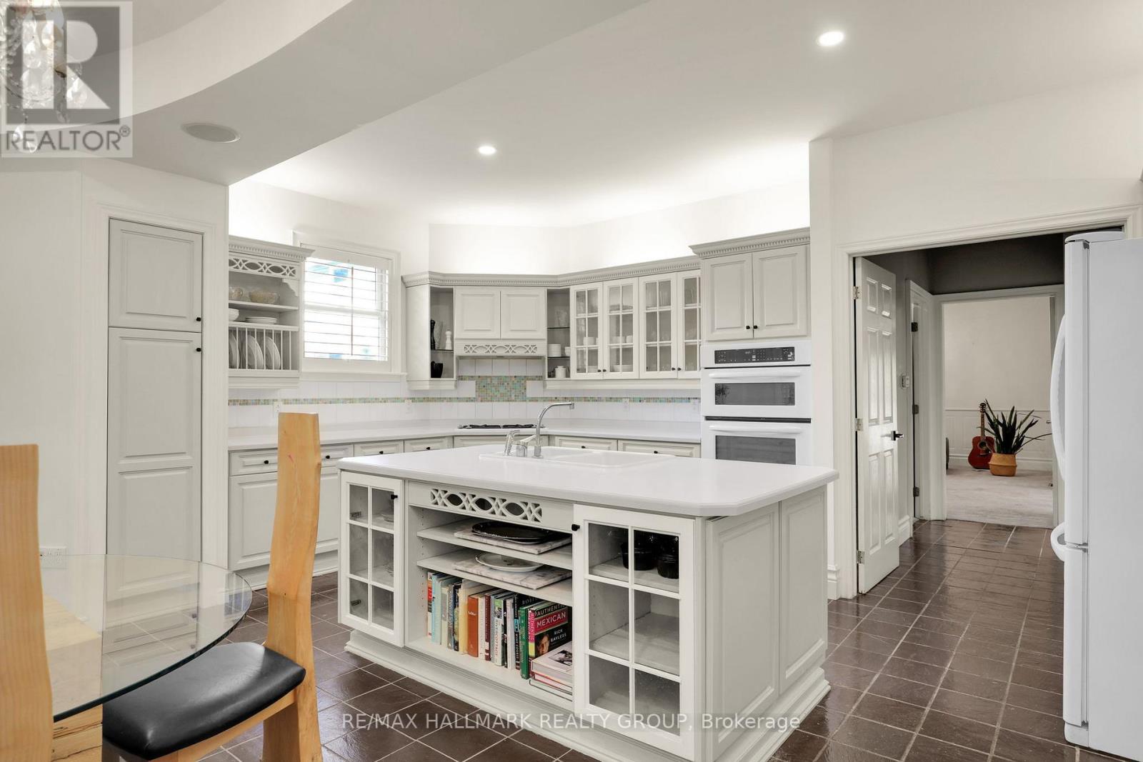435 WESTMINSTER AVENUE - 13
