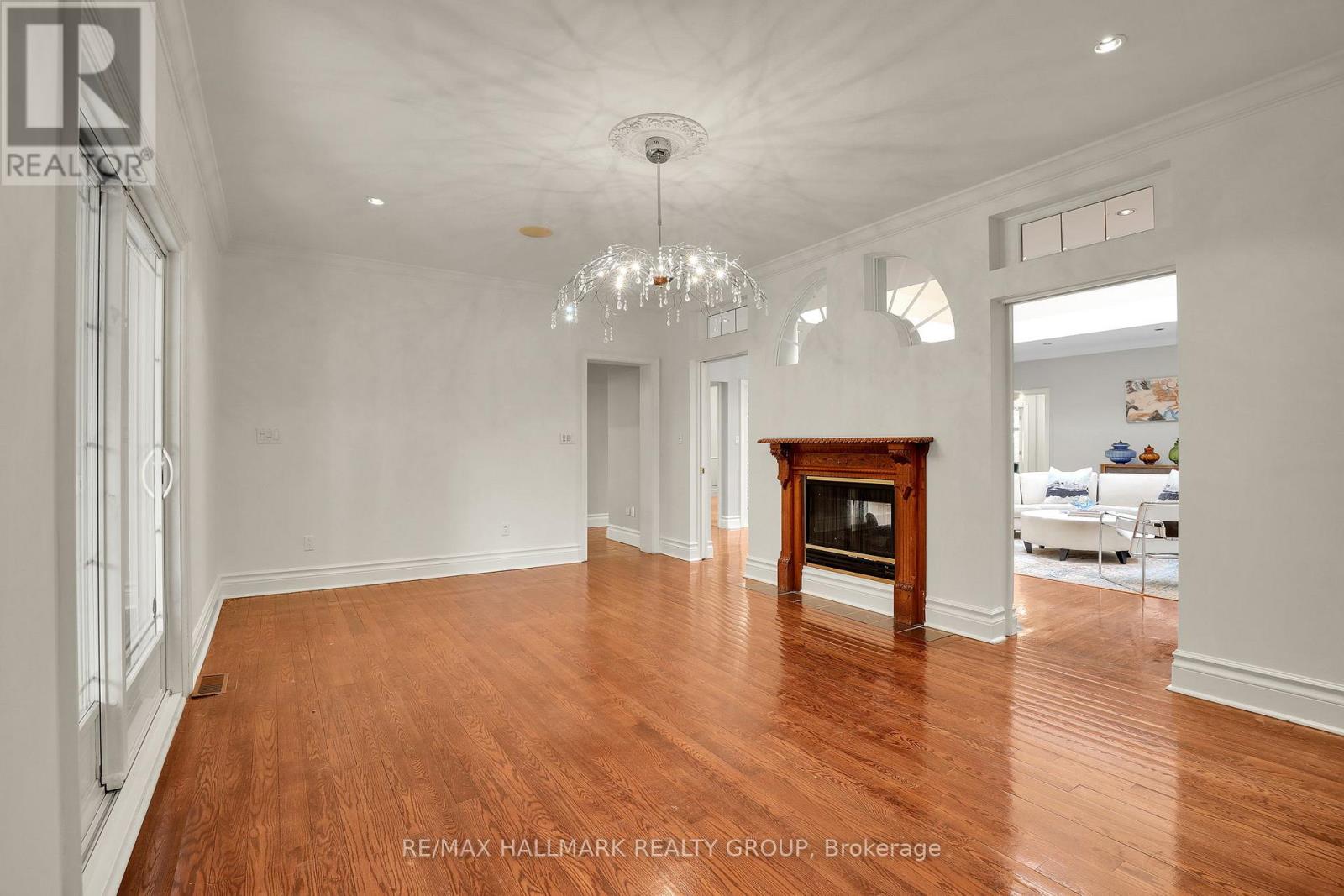 435 WESTMINSTER AVENUE - 18