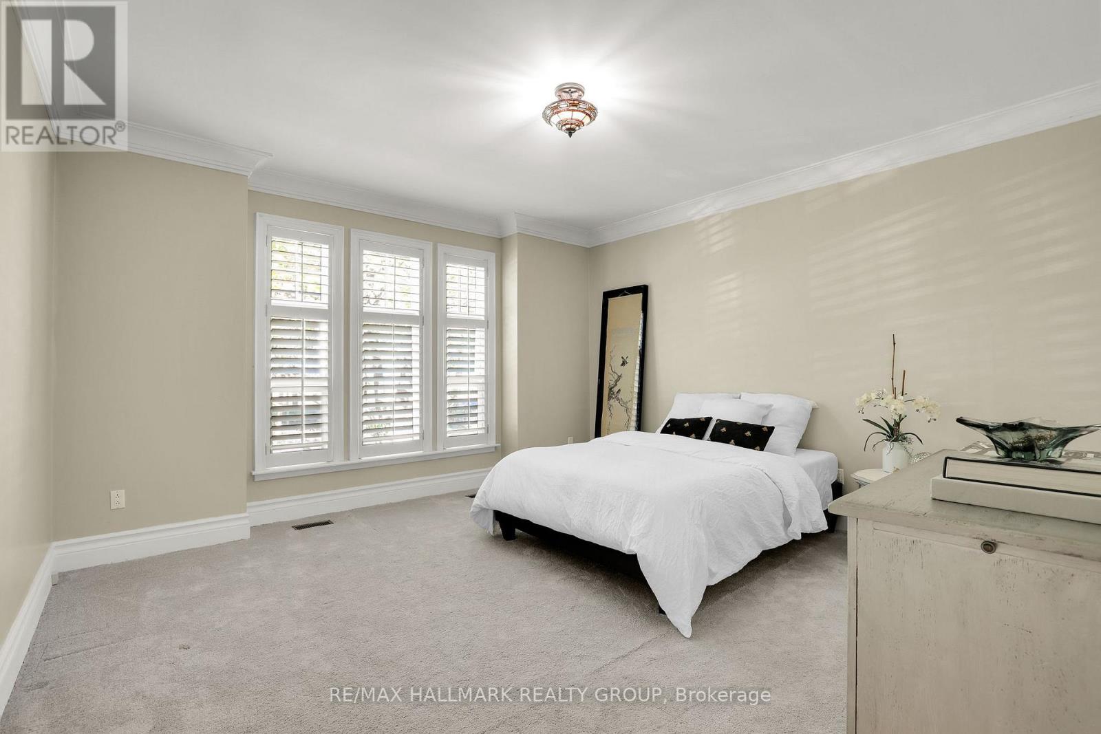 435 WESTMINSTER AVENUE - 31