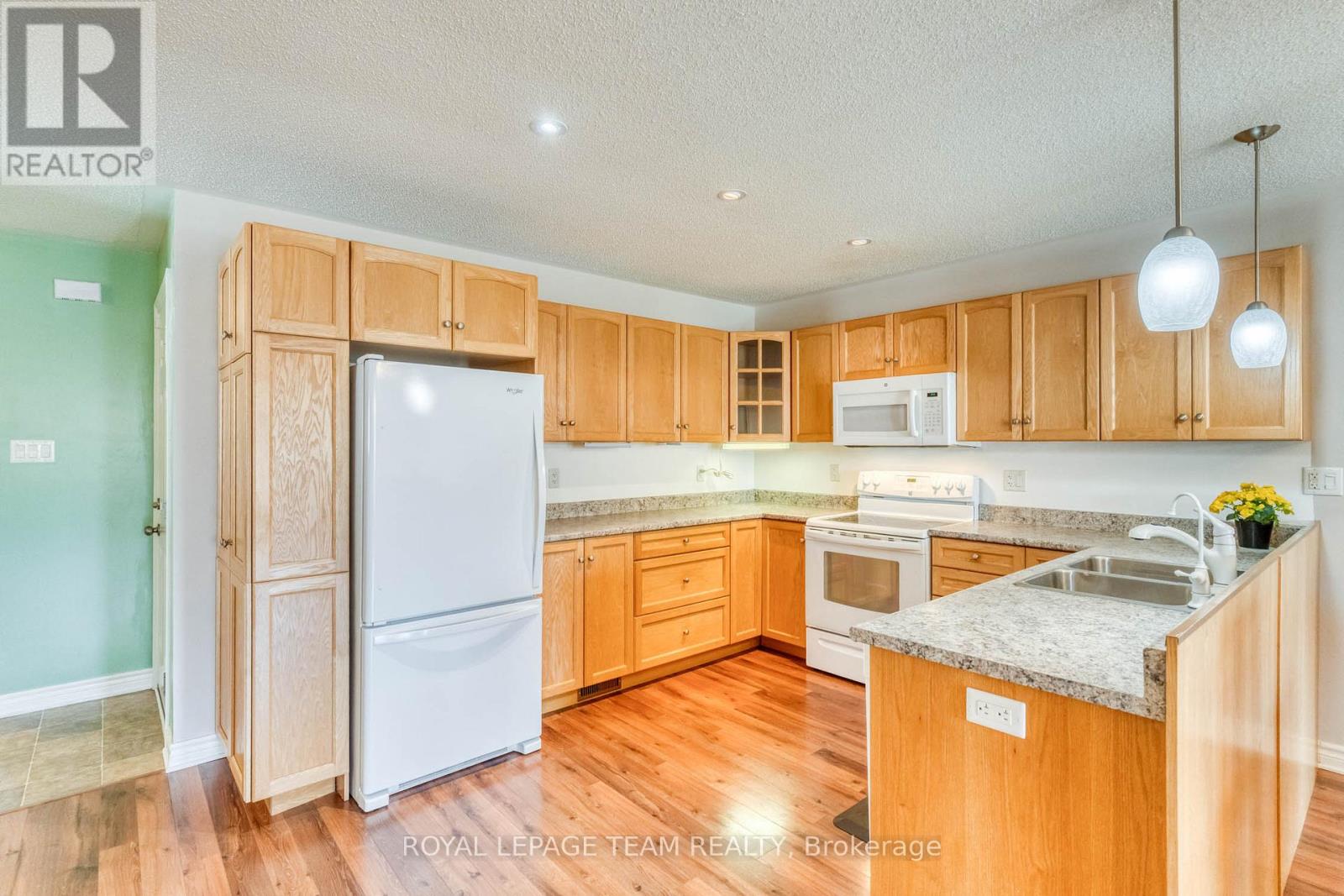 511 KILBURN STREET - 8