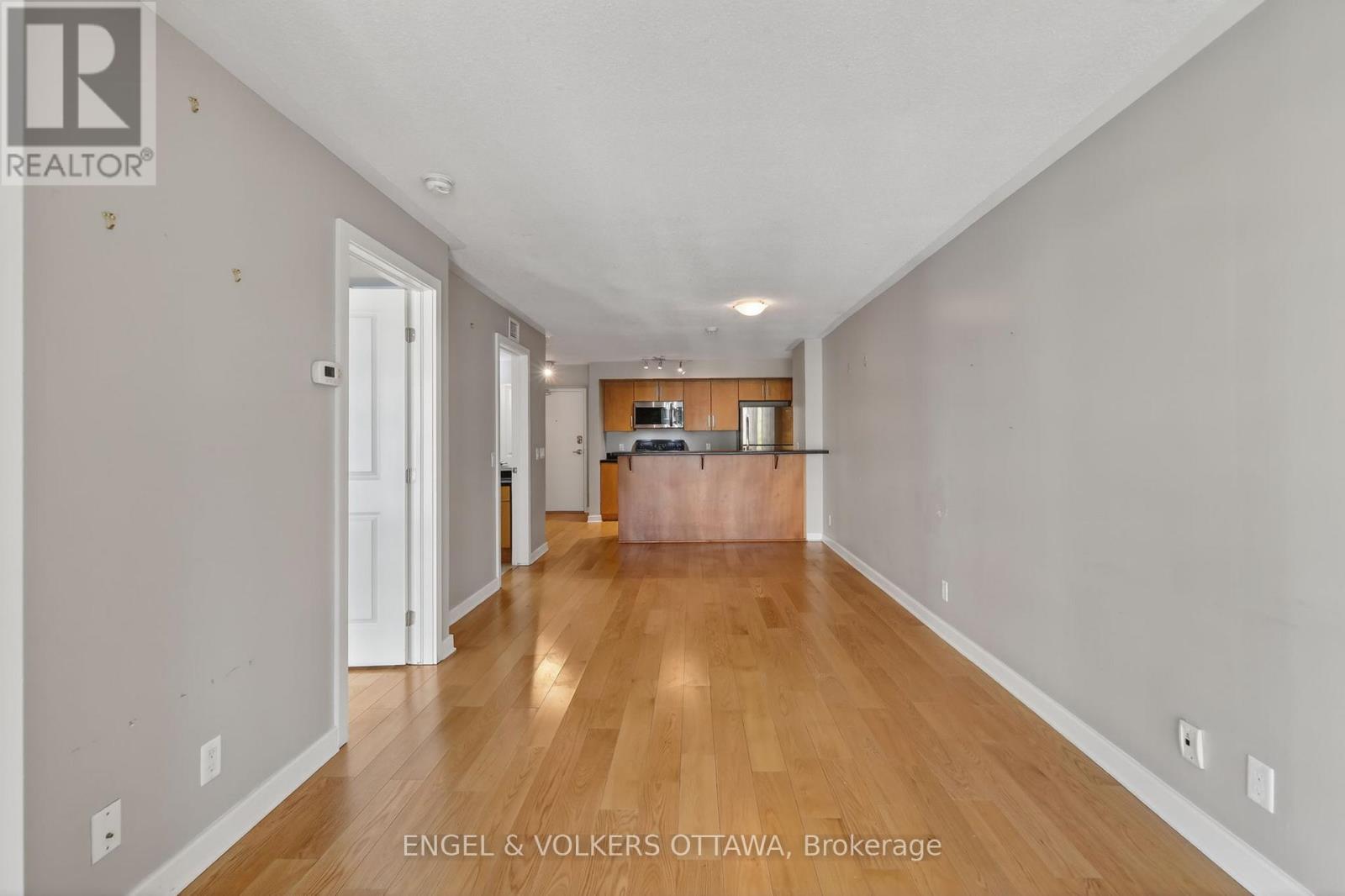 #604 138 SOMERSET STREET W - 18