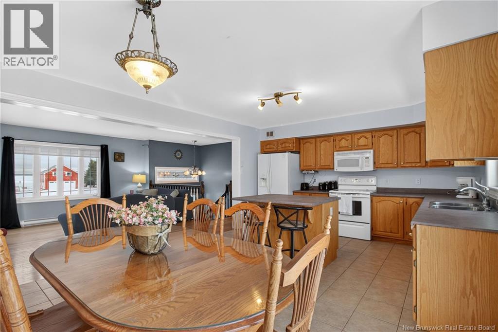23 Dr. Lionel Maillet Street - 10