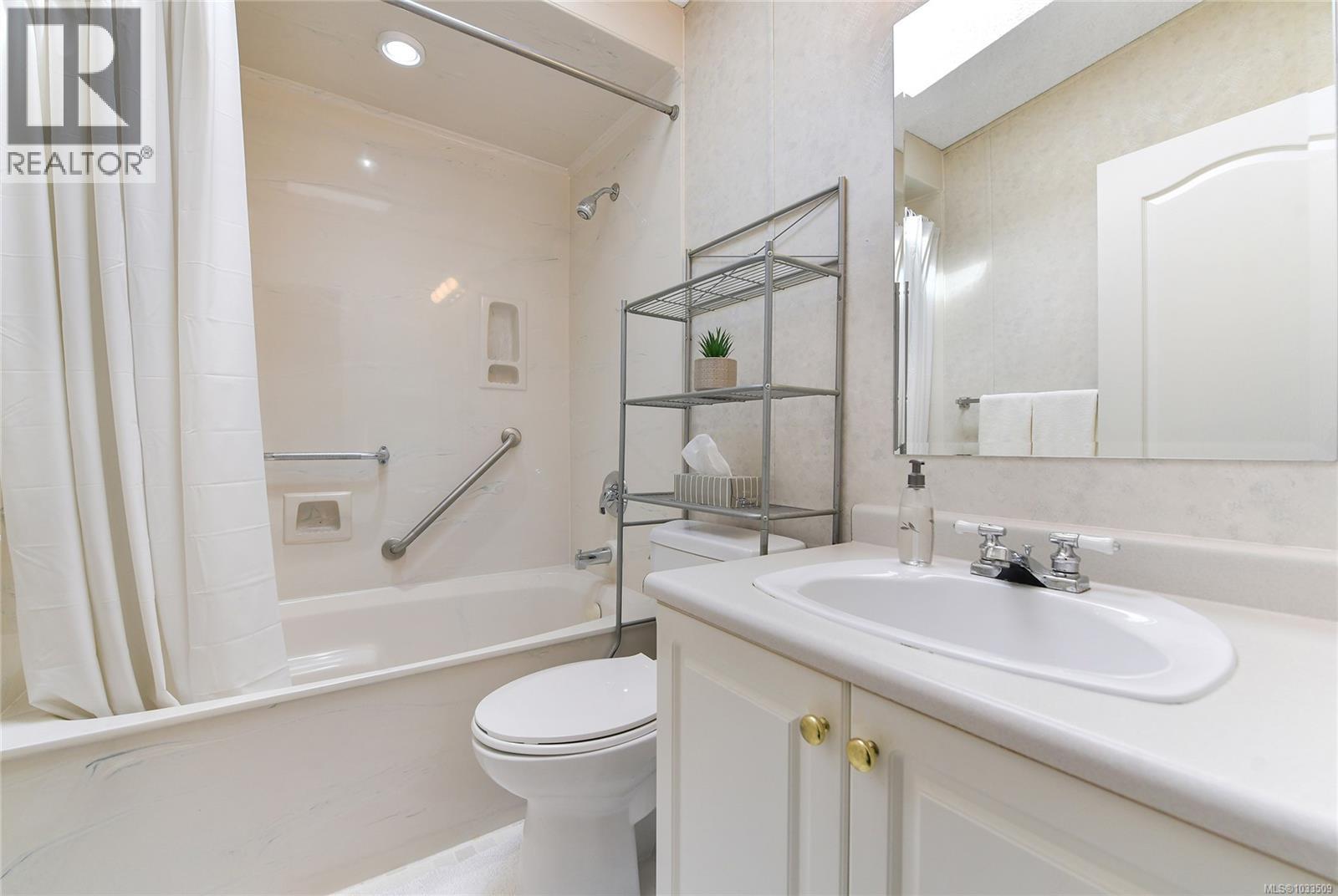 8 7401 Central Saanich Rd, Central Saanich
