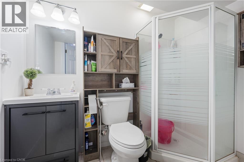 4 BRANT Street - 18