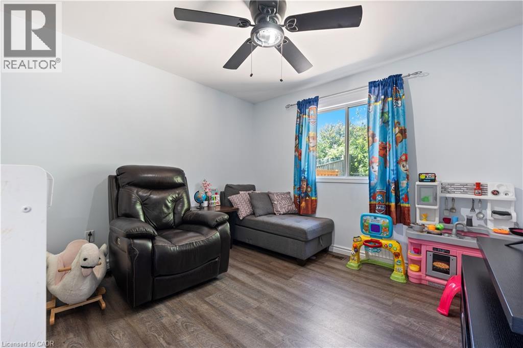 4 BRANT Street - 13