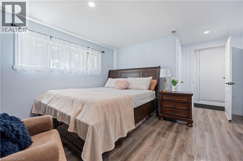 4 BRANT Street - 14