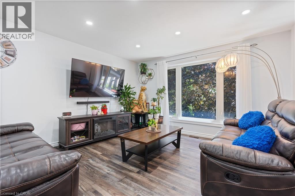 4 BRANT Street - 5