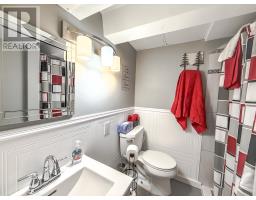 98 Greens Road thumbnail 32