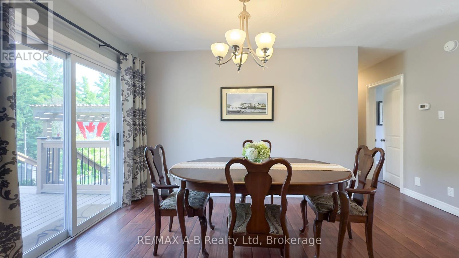 43 WIDDER STREET W - 12