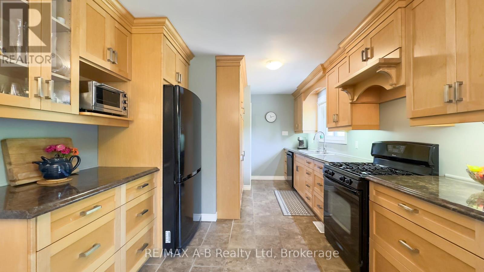 43 WIDDER STREET W - 14