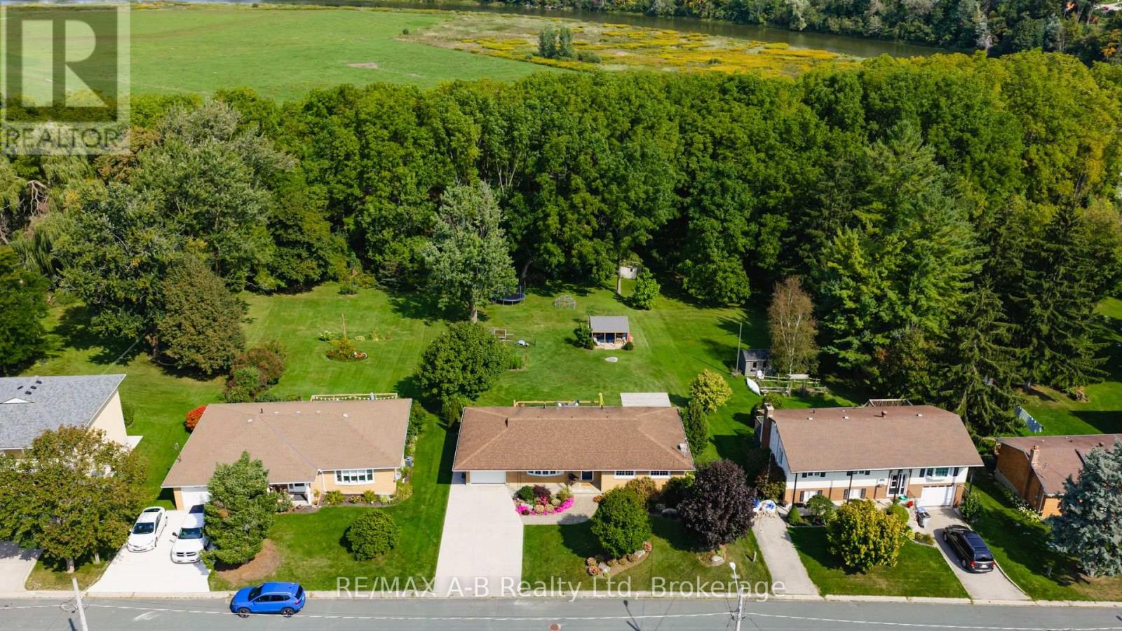 43 WIDDER STREET W - 41