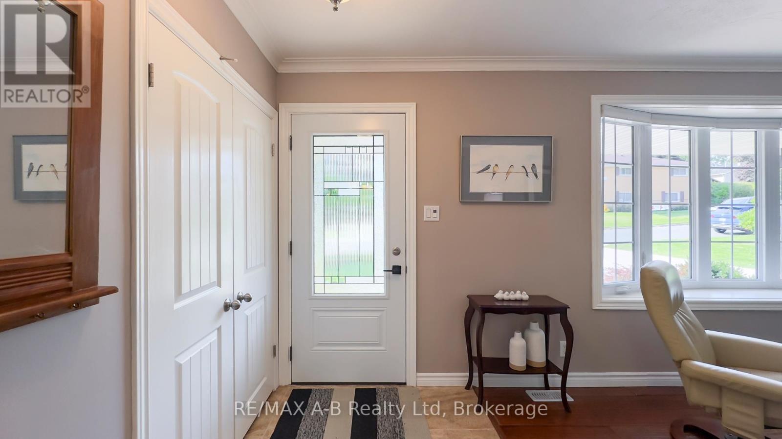 43 WIDDER STREET W - 5