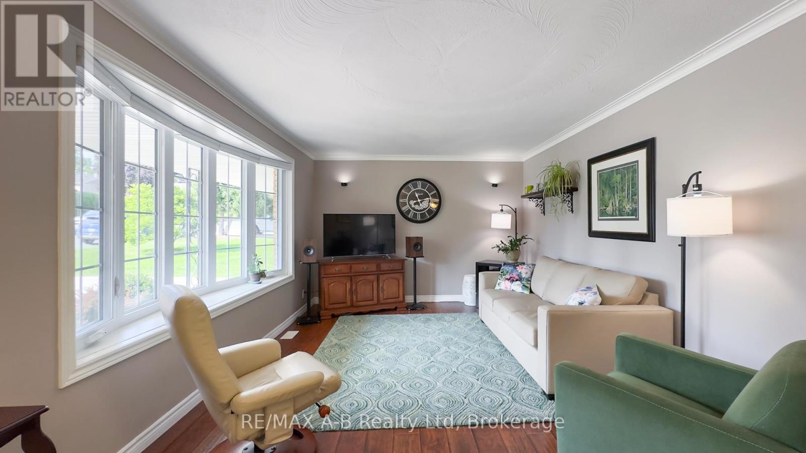 43 WIDDER STREET W - 7