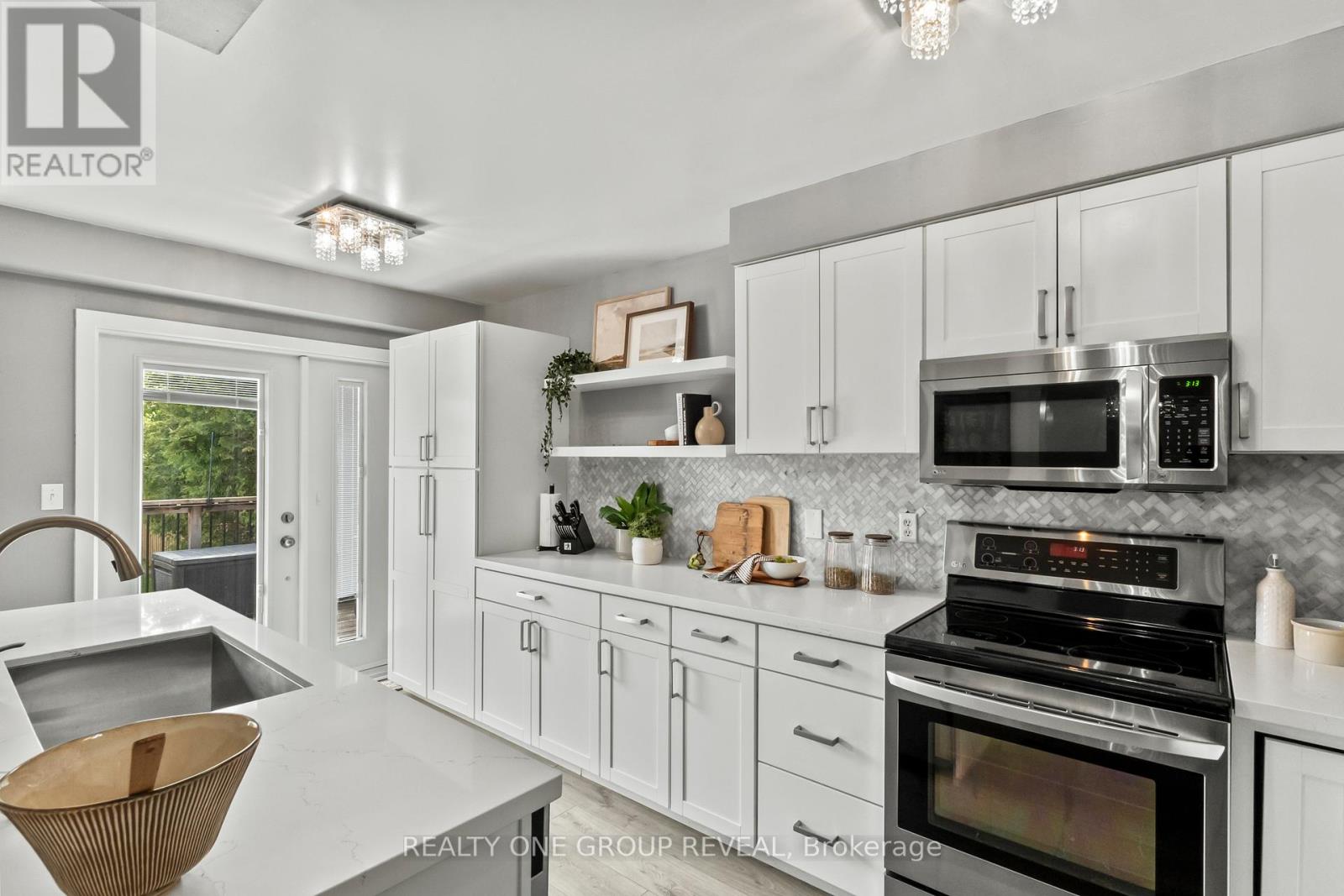 77 WILKINS CRESCENT - 13