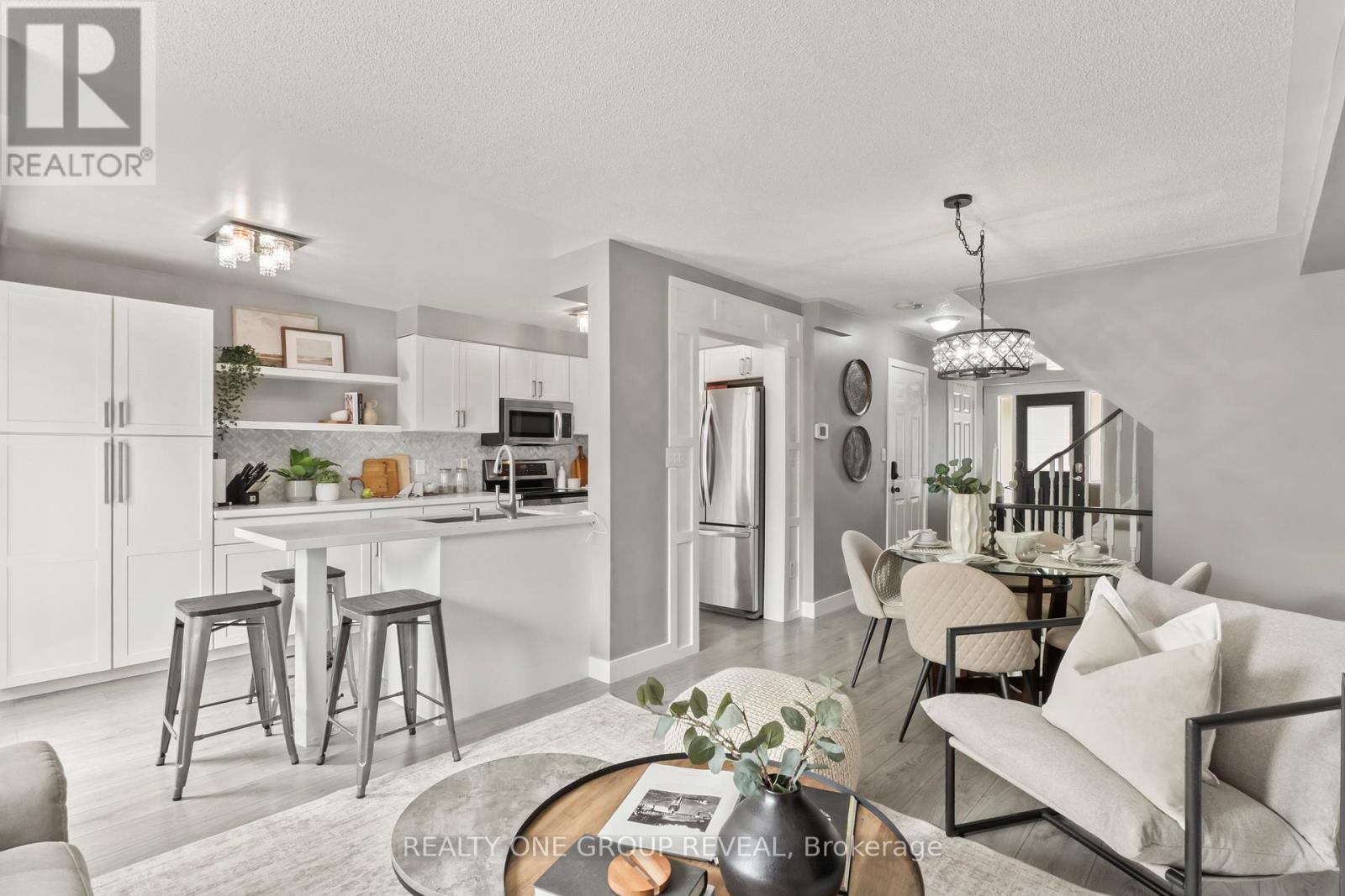 77 WILKINS CRESCENT - 14
