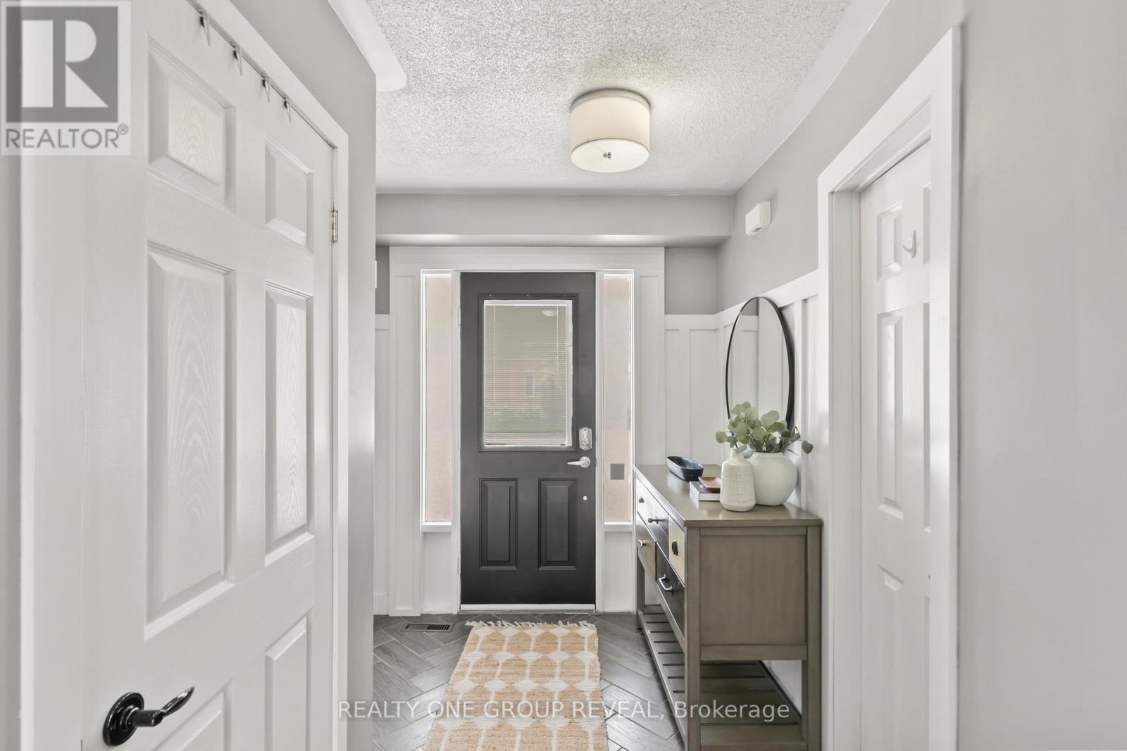 77 WILKINS CRESCENT - 4
