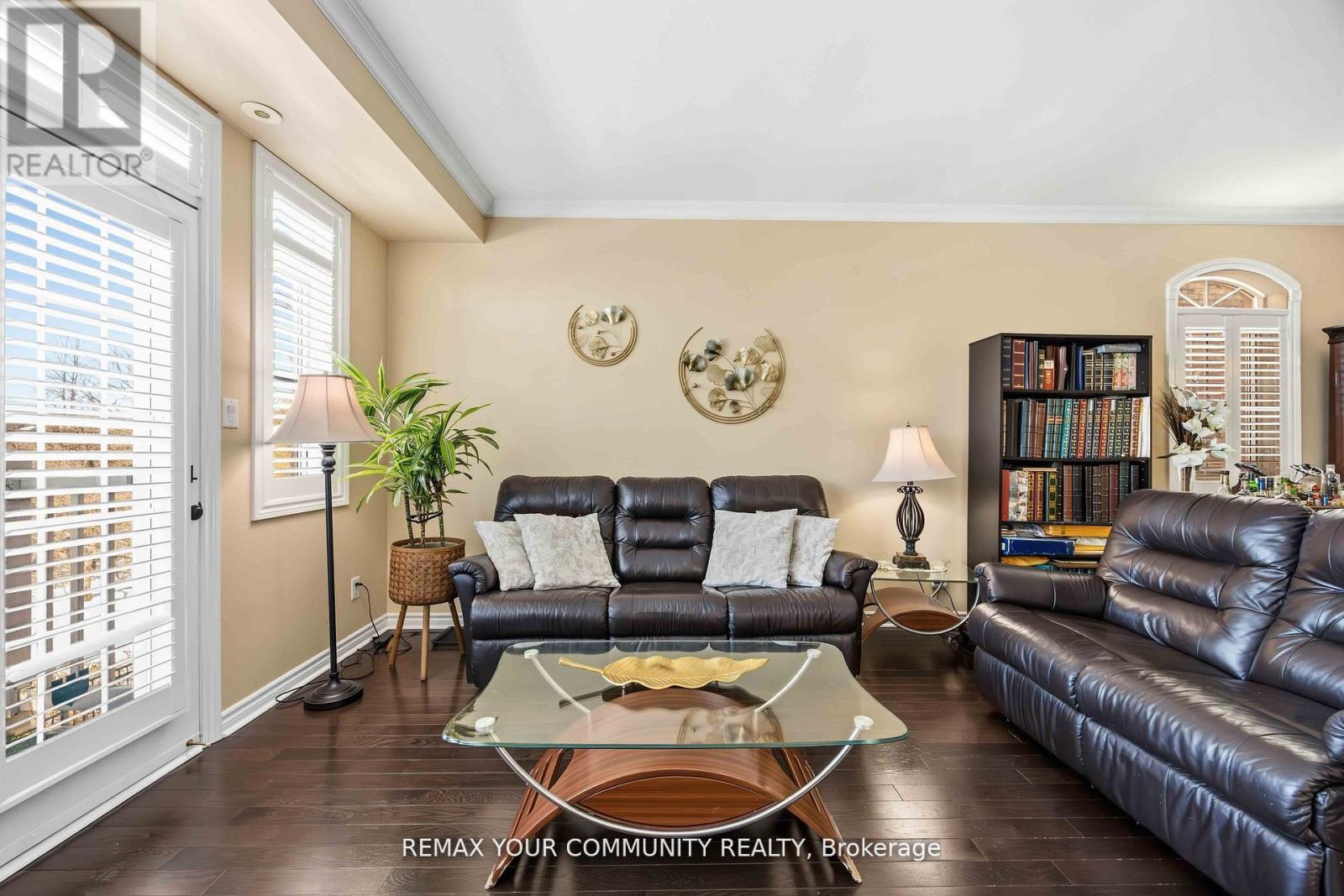 #17 520 SILKEN LAUMANN DRIVE - 21