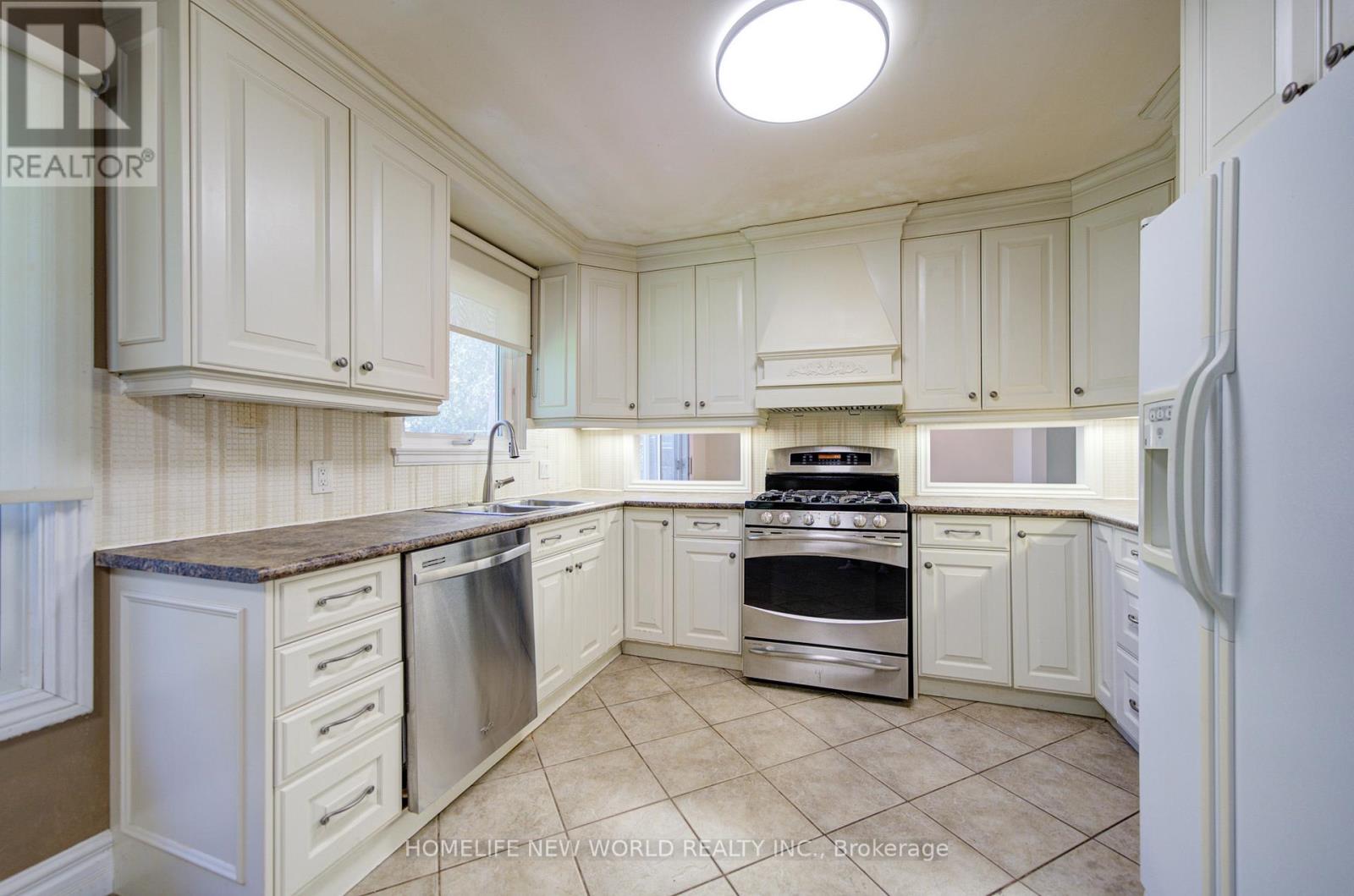42 HAMILTON HALL DRIVE - 11