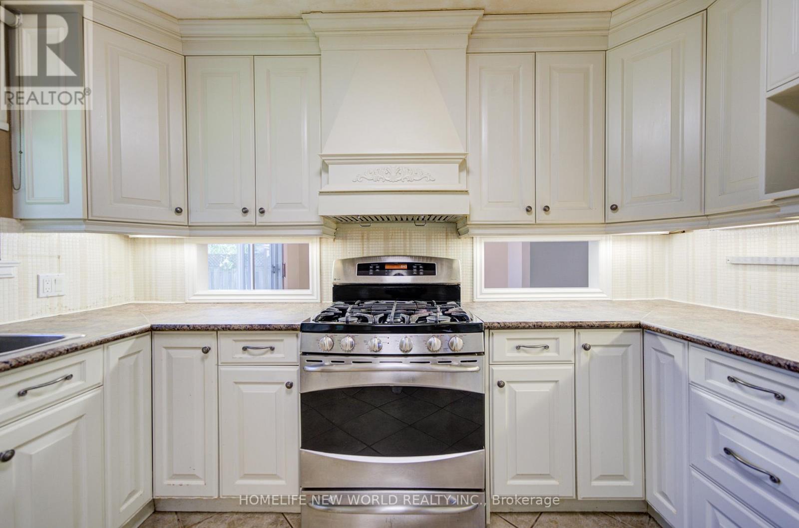 42 HAMILTON HALL DRIVE - 13