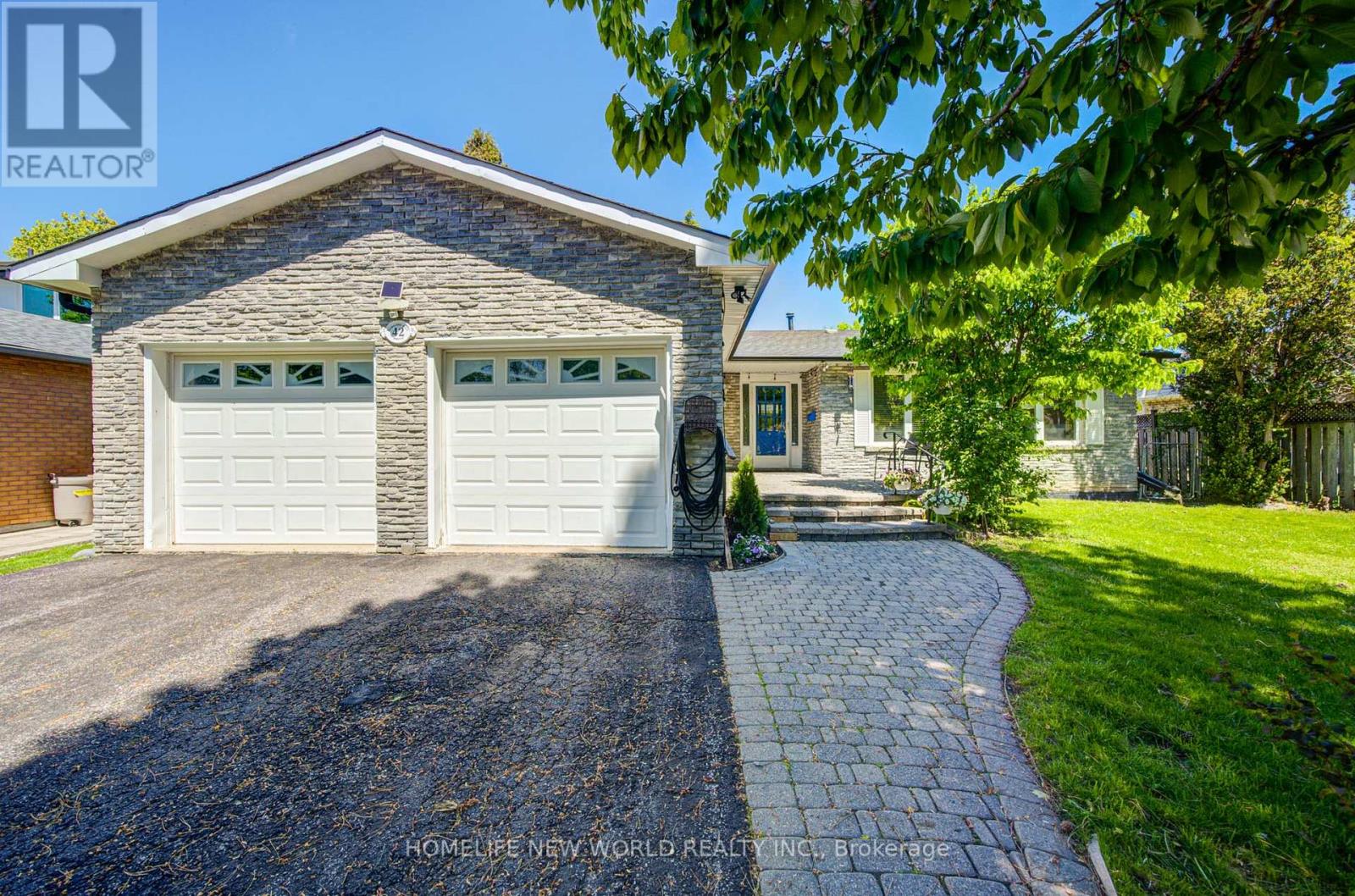 42 HAMILTON HALL DRIVE - Image 2