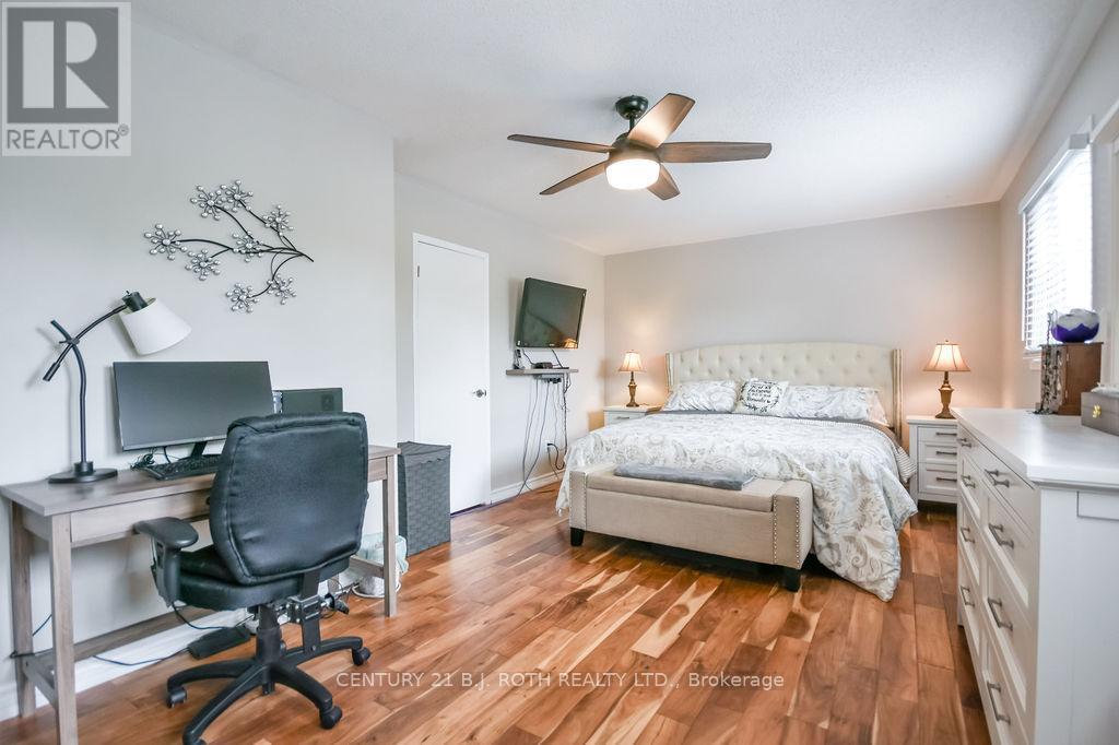 27 BRANDON CRESCENT - 18