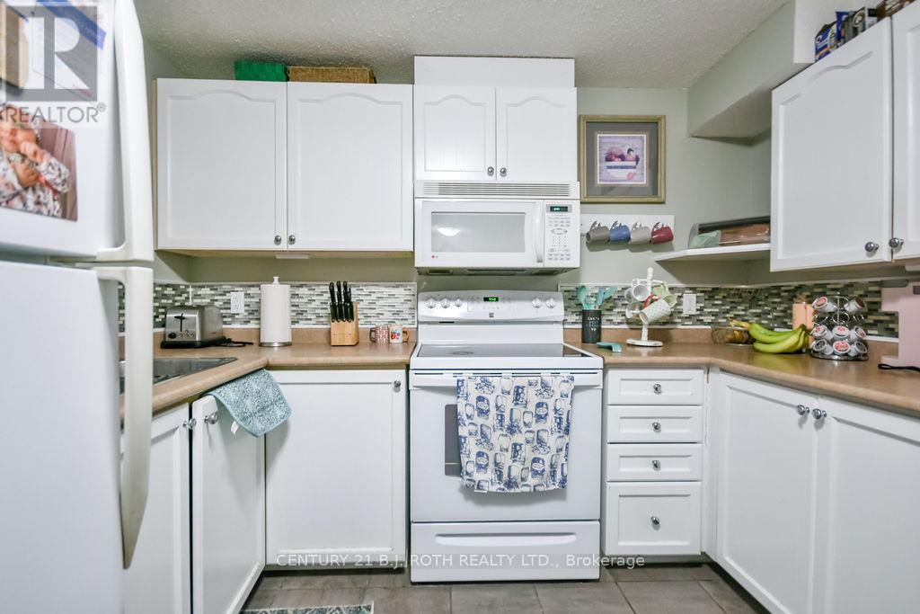 27 BRANDON CRESCENT - 30