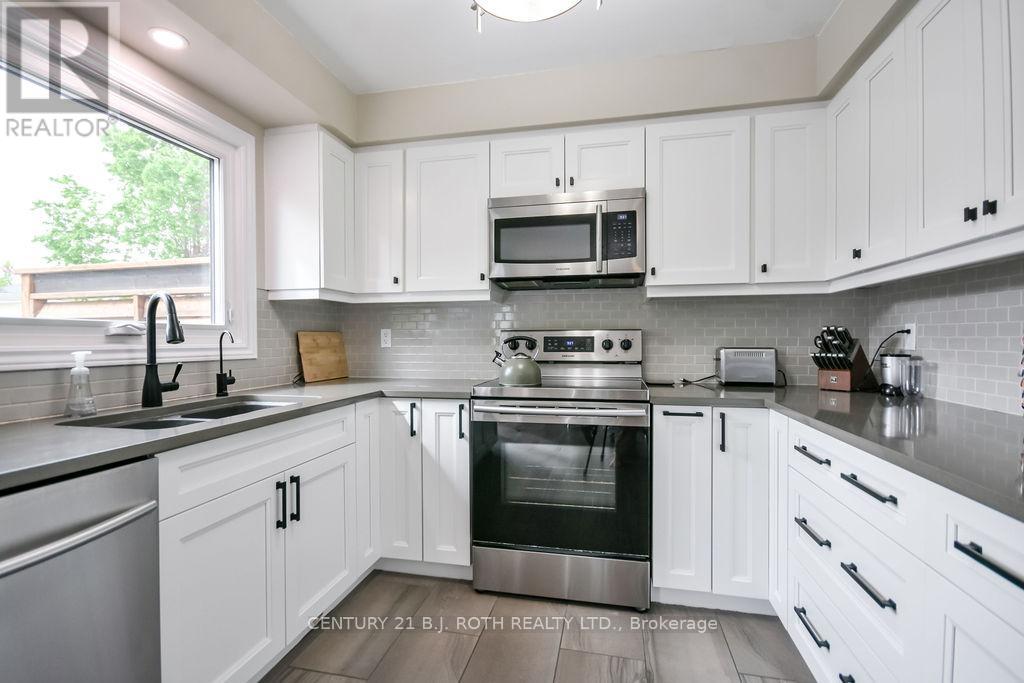27 BRANDON CRESCENT - 7