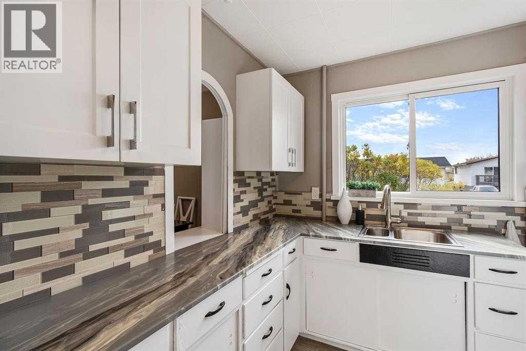 9304 106 Avenue - 9