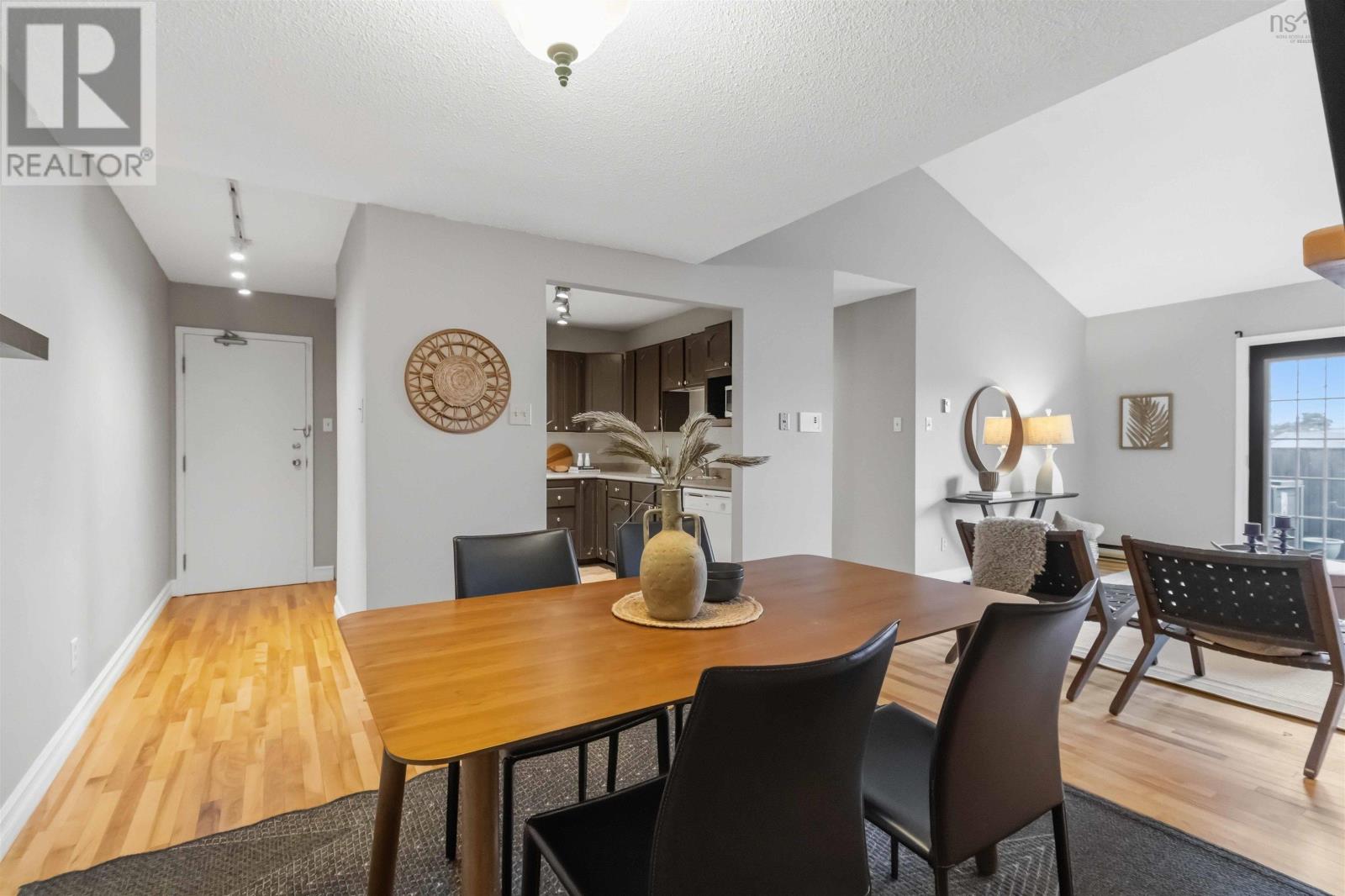 Suite 9 4 Rose Way - 18