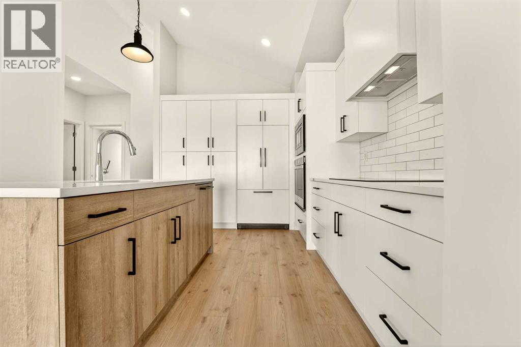 2600 45 Street S - 11