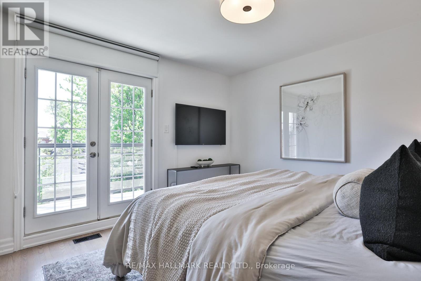 144 BOON AVENUE - 25