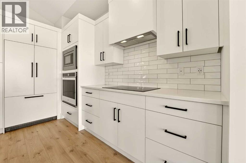 2600 45 Street S - 12