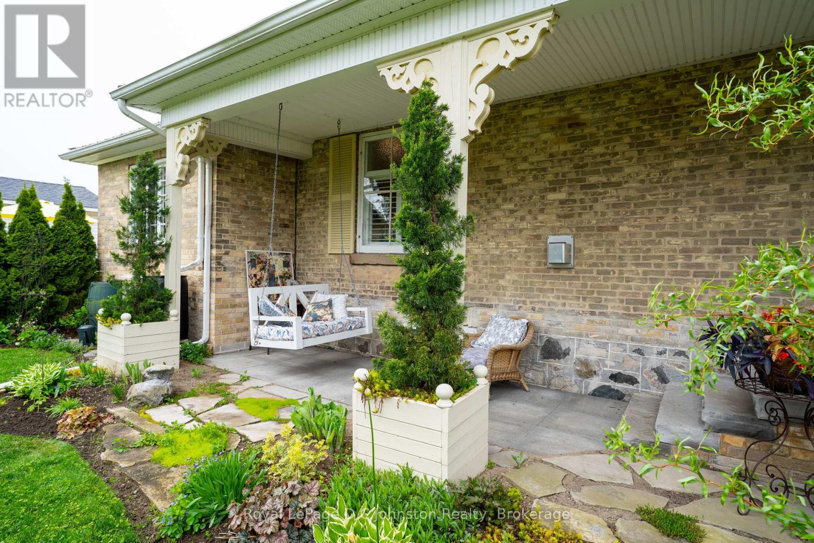 111 ALBERT STREET N - 5