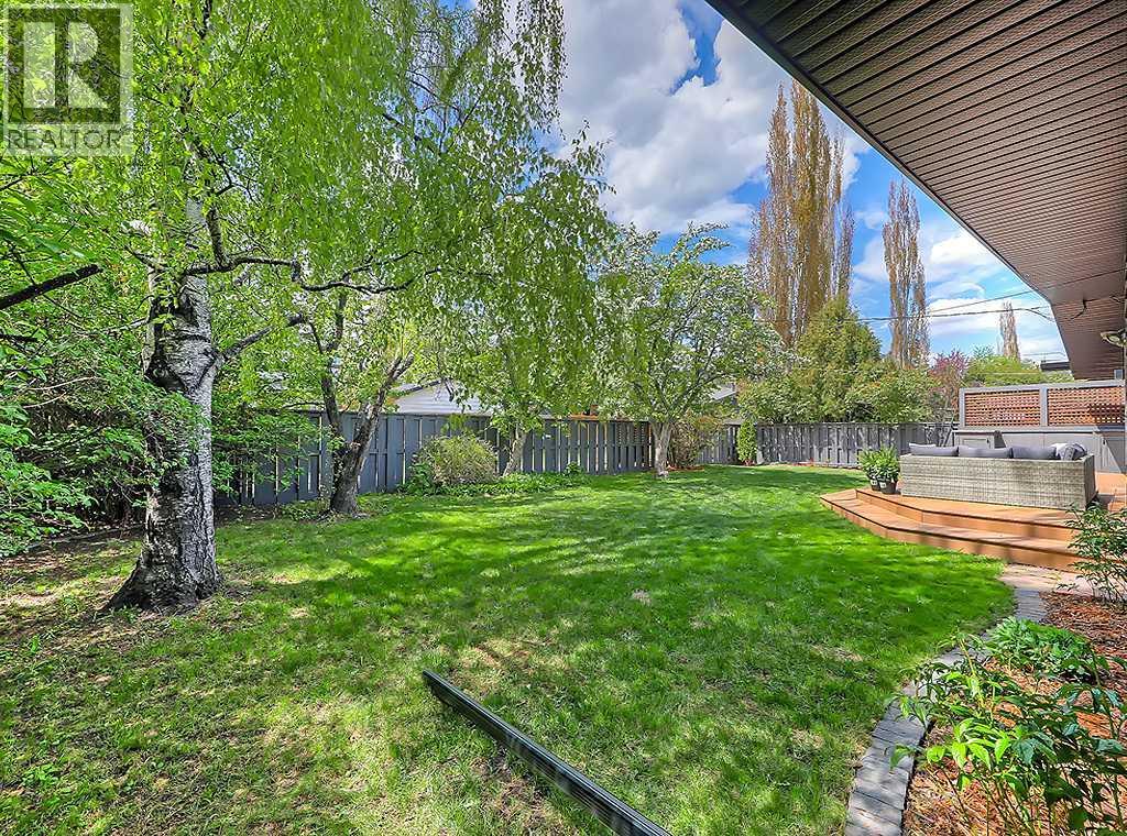 907 Kerfoot Crescent SW - 27