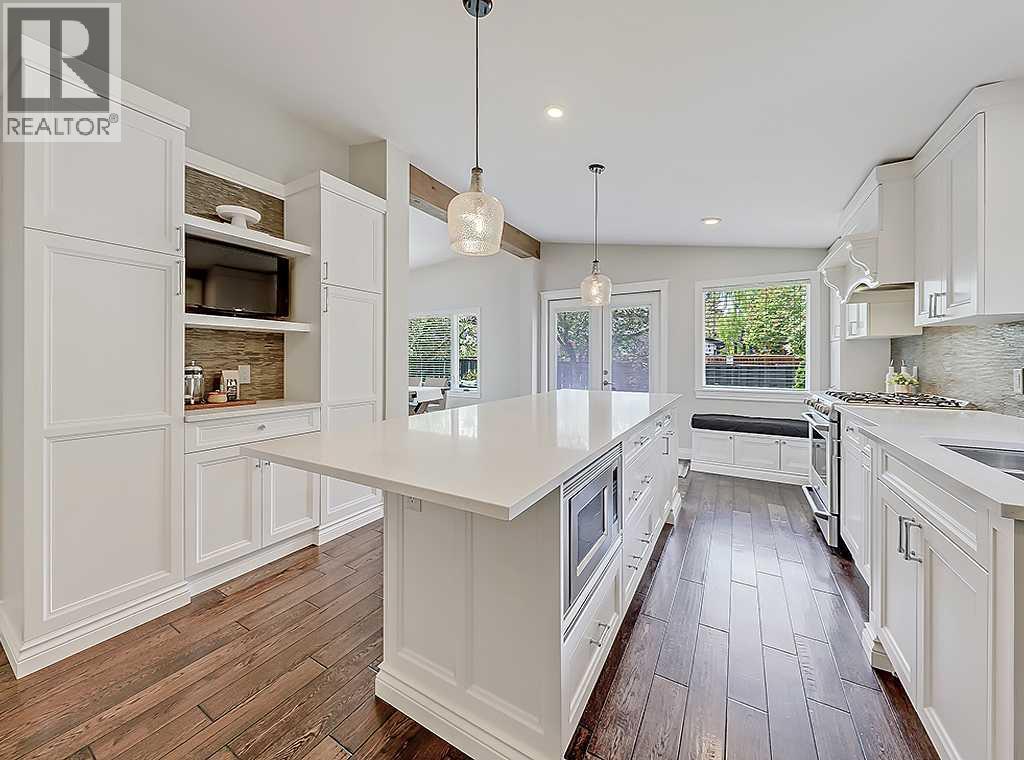 907 Kerfoot Crescent SW - 4