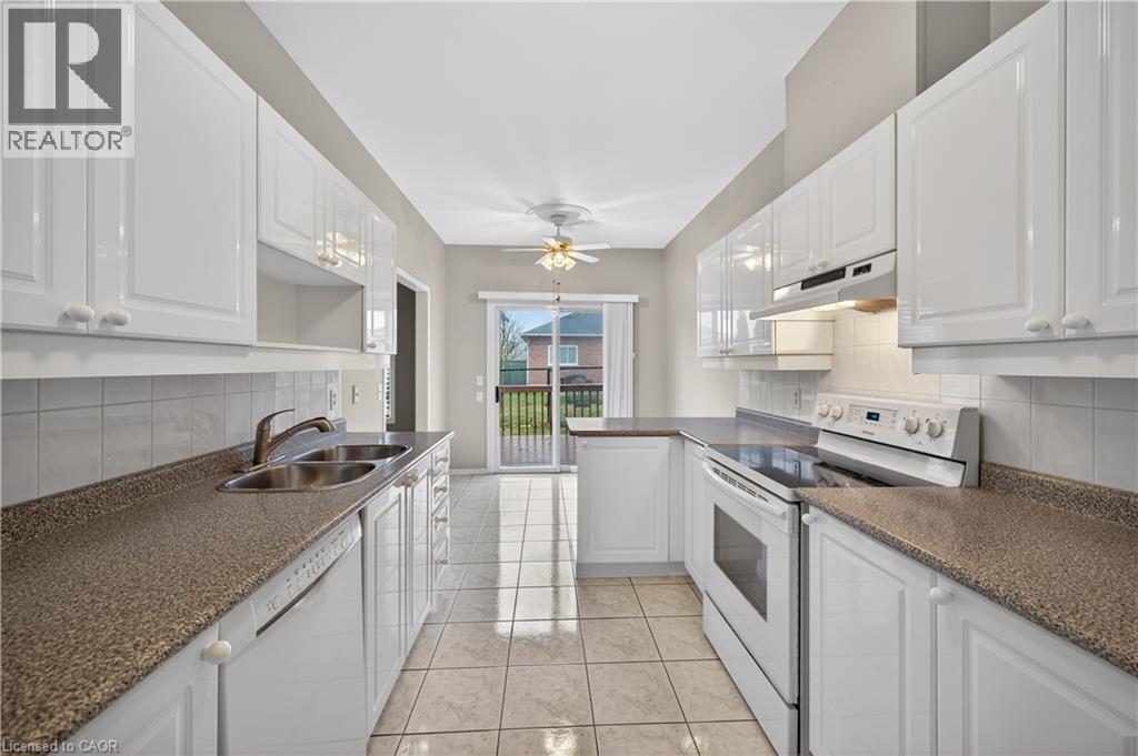 156 SILVERBIRCH Boulevard - 7
