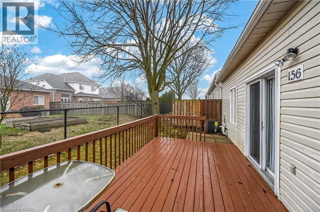 156 SILVERBIRCH Boulevard - 37
